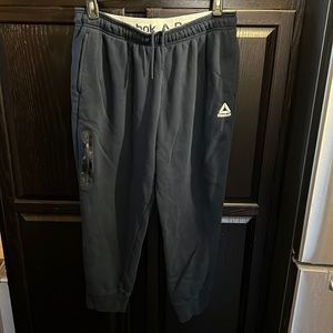 Mens size L Reebok joggers navy blue